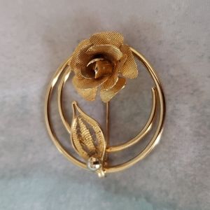 Sarah Coventry Rose Brooch
